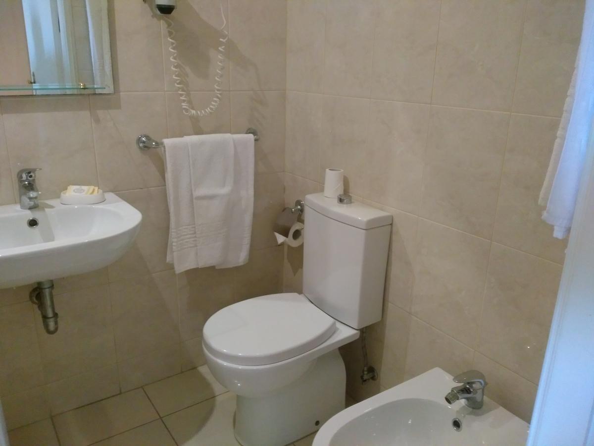 Triple Room,664638891:JPEG